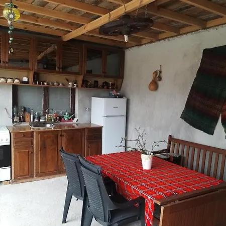 топи Villa