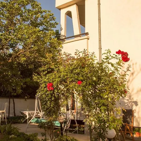 топи Villa Kaloyanovo (Plovdiv)