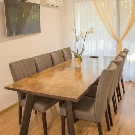 топи Villa Kaloyanovo (Plovdiv)