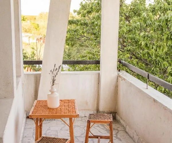 Луксозна вила топи *