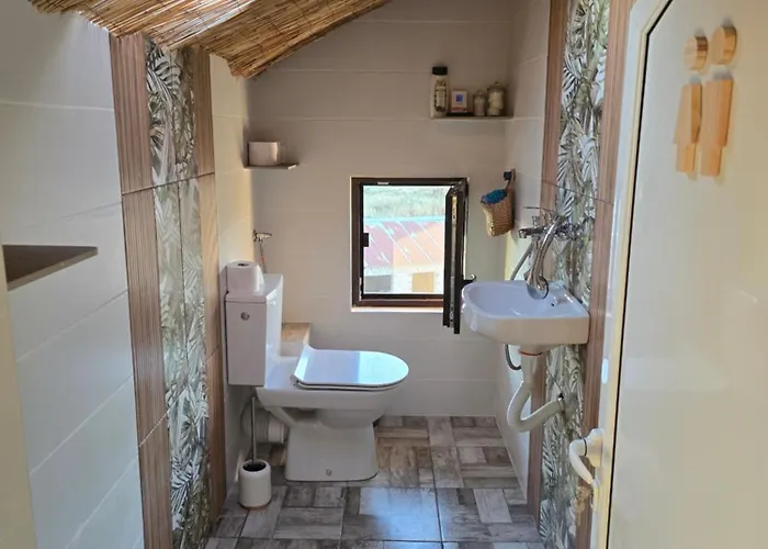 Луксозна вила топи